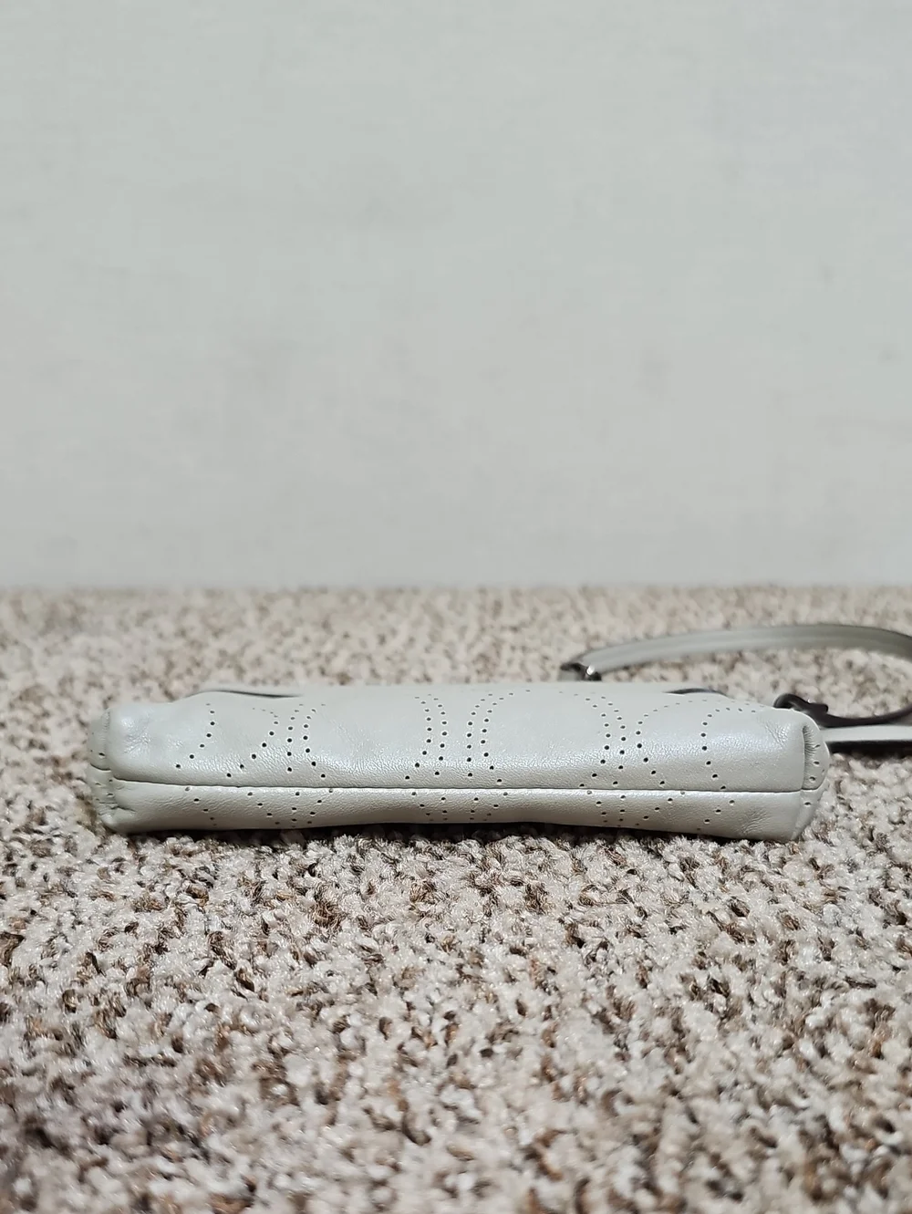 COACH LEATHER PERFERATED C WRISTLET BFPM-07-146